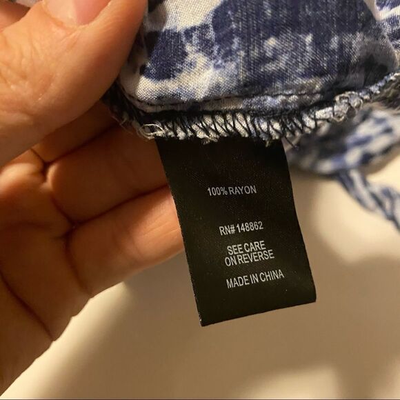 Torrid BLUE TIE-DYE CHALLIS TIE FRONT DOLMAN Cropped TOP Blouse coastal L/0 - Picture 13 of 14